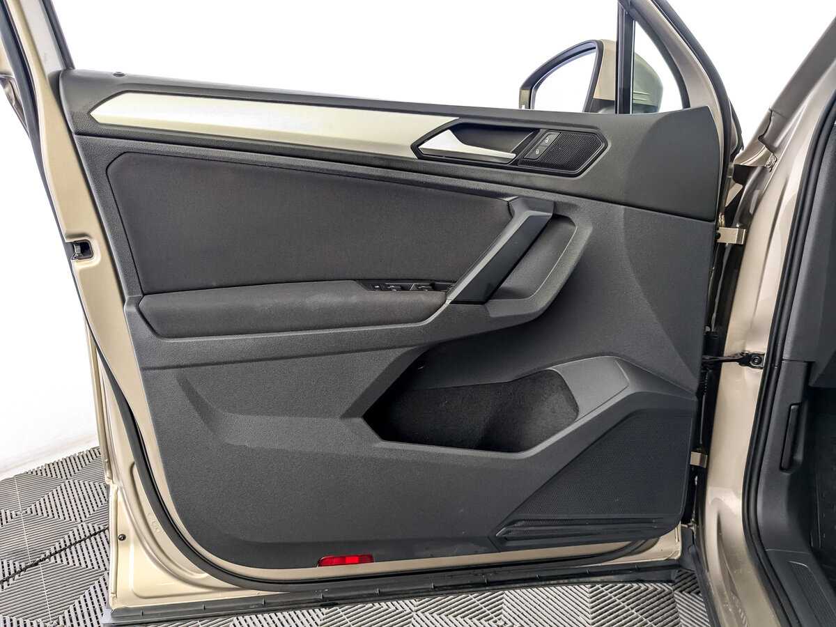 Volkswagen Tiguan б/у, 2019, Роботизированная. Фото: #14