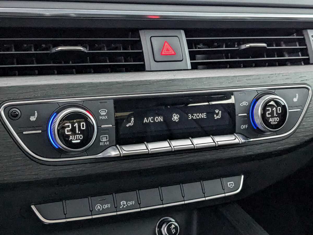 Audi A4 б/у, 2018, Роботизированная. Фото: #16