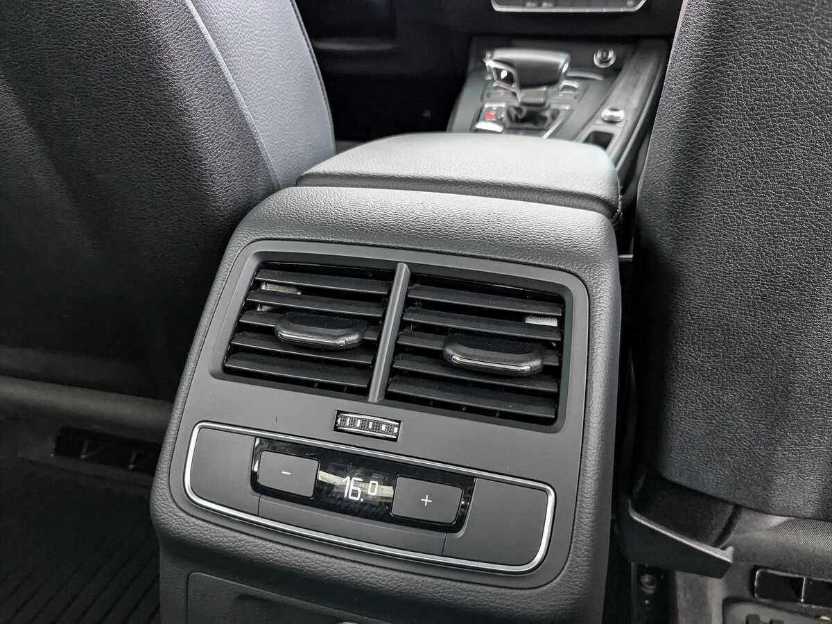 Audi A4 б/у, 2018, Роботизированная. Фото: #21