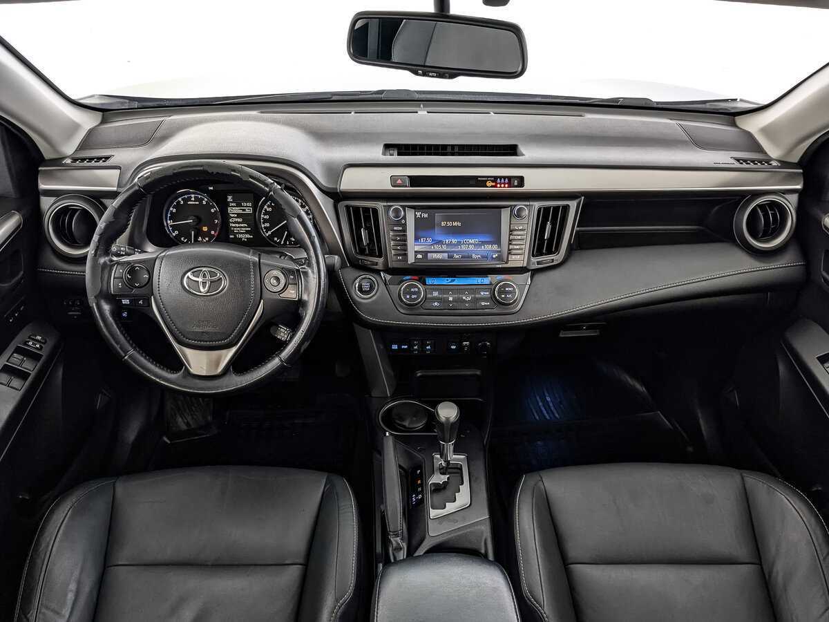 Toyota RAV4 б/у, 2017, Автоматическая. Фото: #9