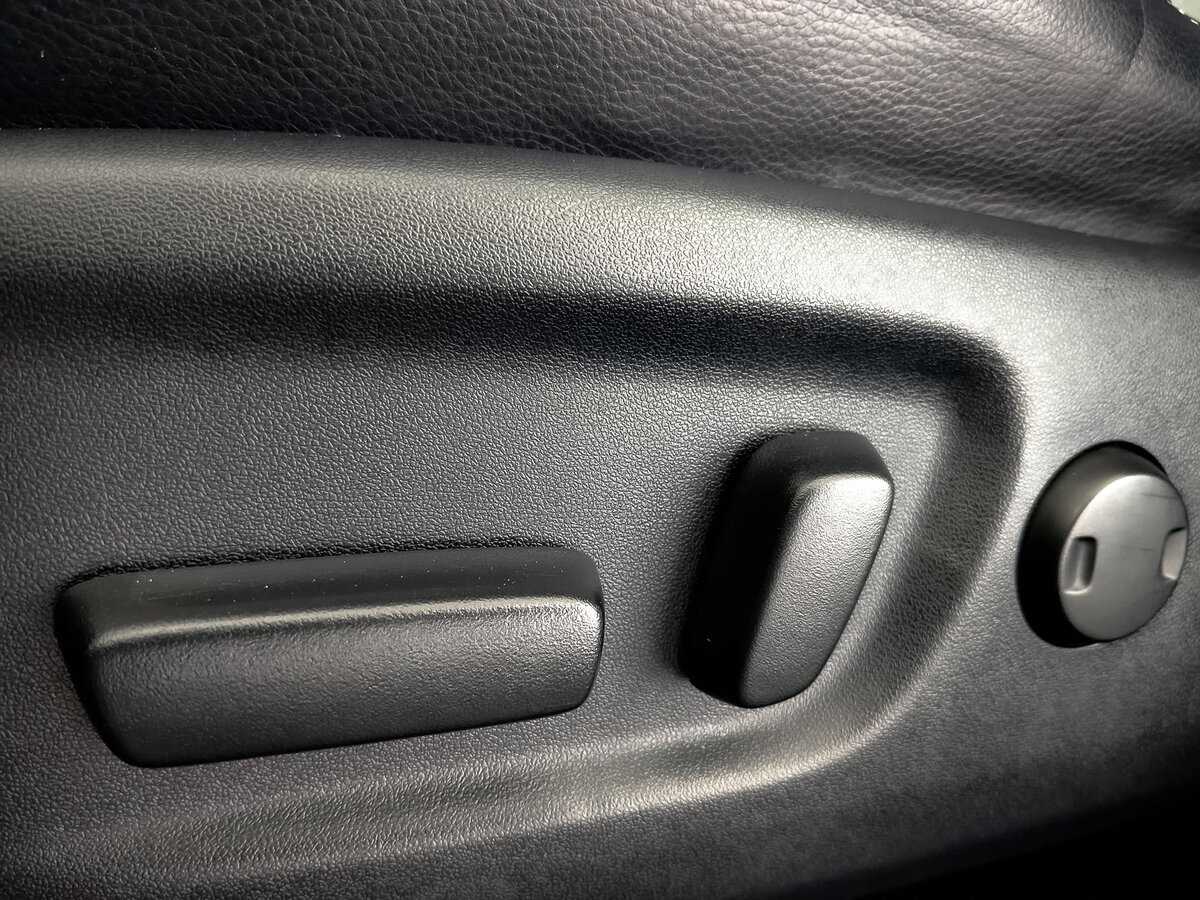 Toyota RAV4 б/у, 2017, Автоматическая. Фото: #21