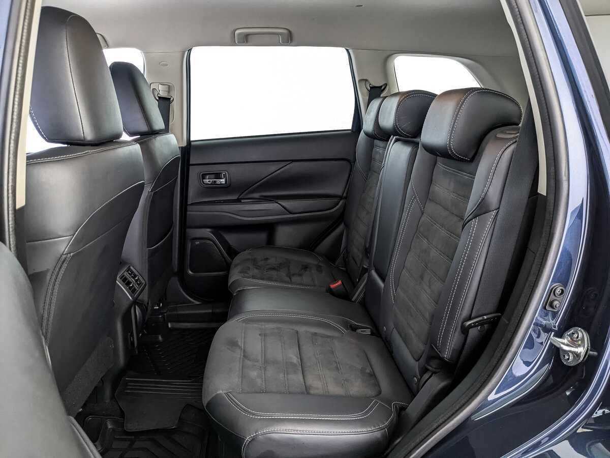Mitsubishi Outlander б/у, 2021, Вариатор. Фото: #13