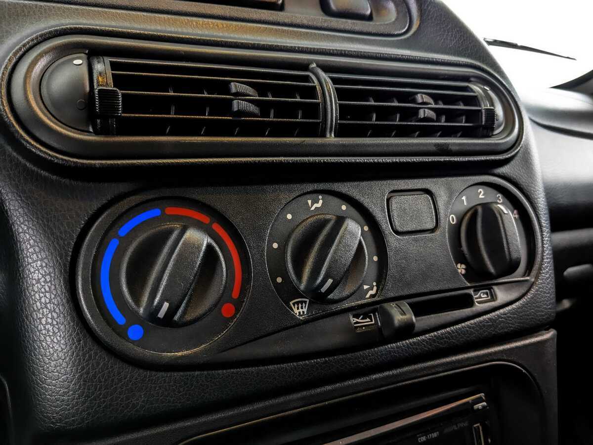 Chevrolet Niva б/у, 2017, Механическая. Фото: #20