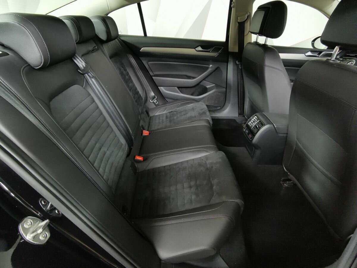 Volkswagen Passat б/у, 2019, Роботизированная. Фото: #11