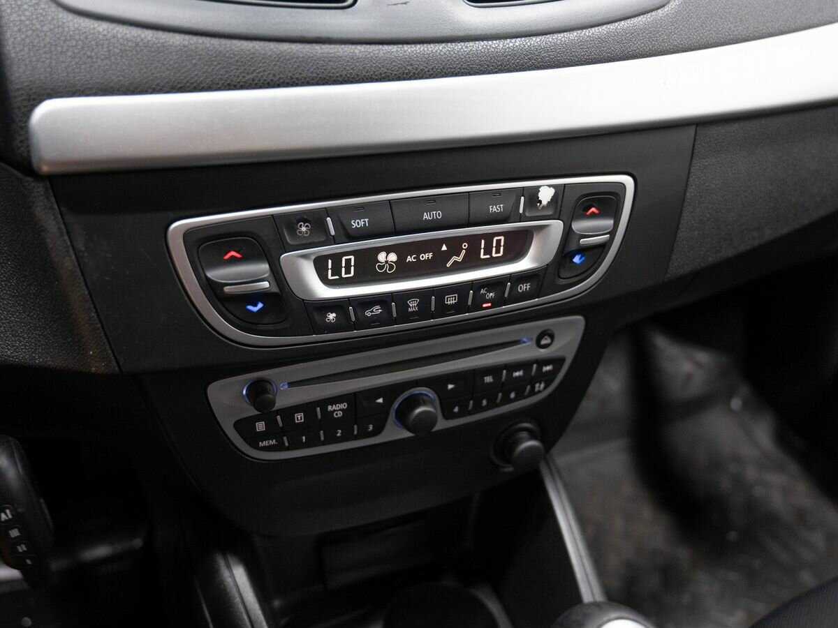 Renault Fluence б/у, 2013, Механическая. Фото: #17