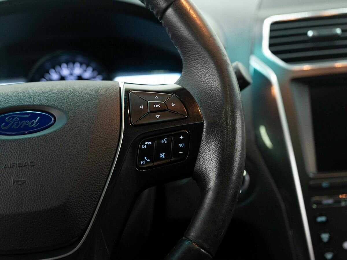 Ford Explorer б/у, 2016, Автоматическая. Фото: #16