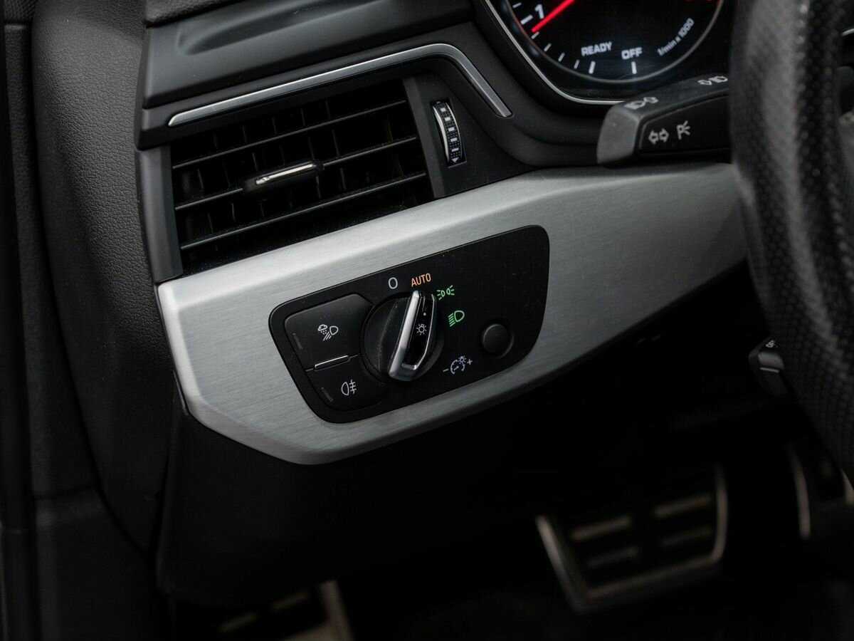 Audi A4 б/у, 2017, Роботизированная. Фото: #16