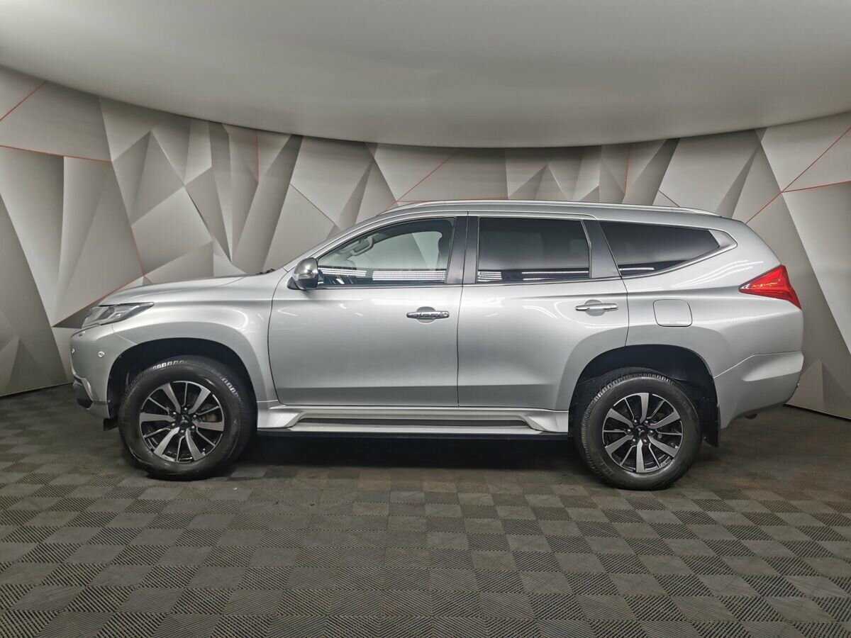 Mitsubishi Pajero Sport б/у, 2017, Автоматическая. Фото: #4