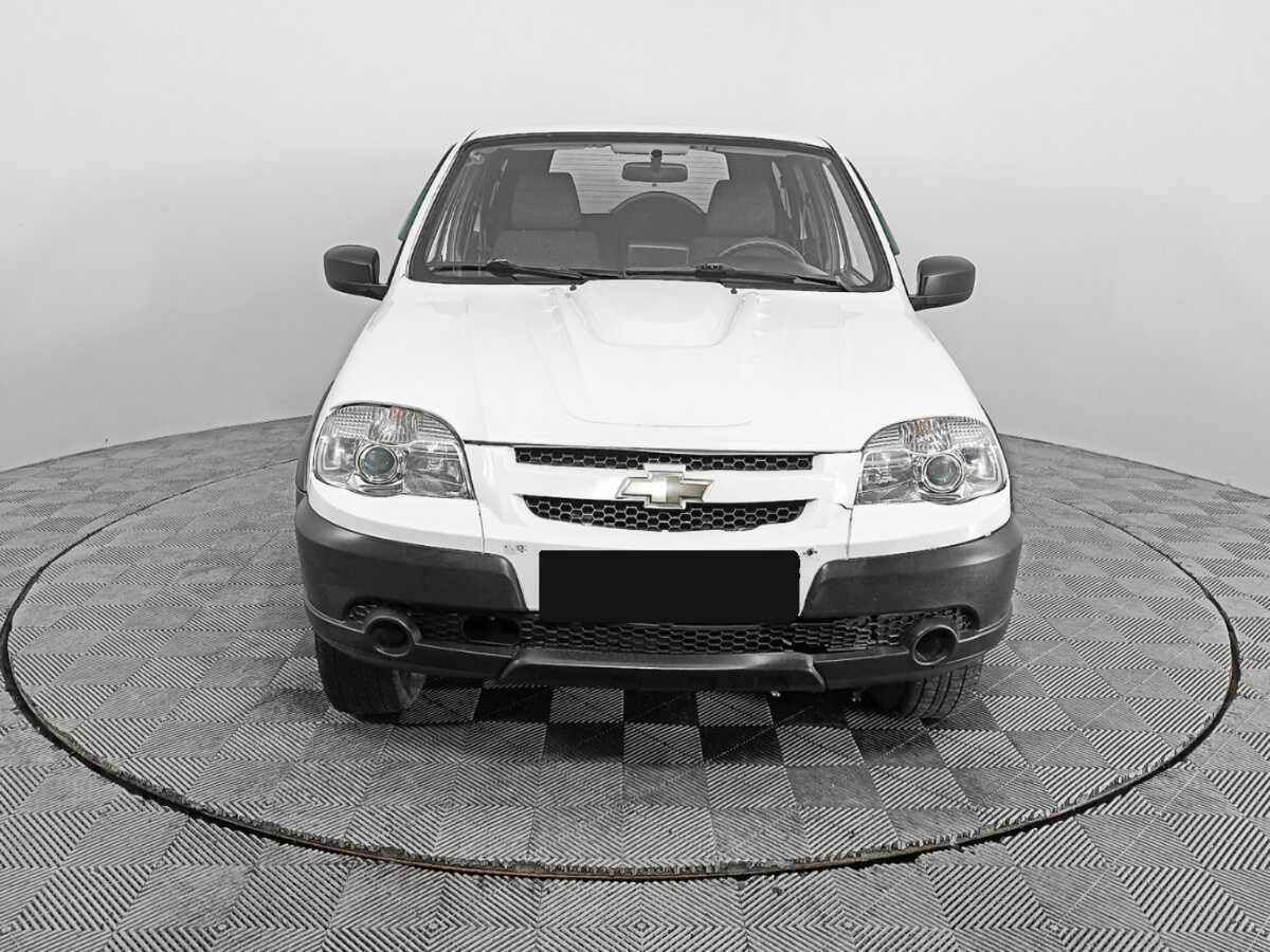 Chevrolet Niva б/у, 2015, Механическая. Фото: #1