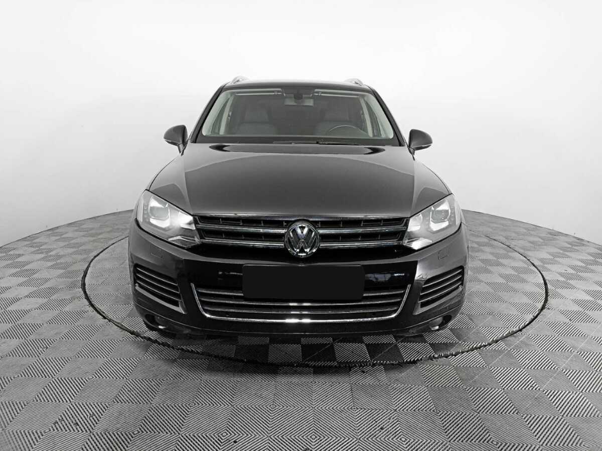 Volkswagen Touareg б/у, 2013, Автоматическая. Фото: #1