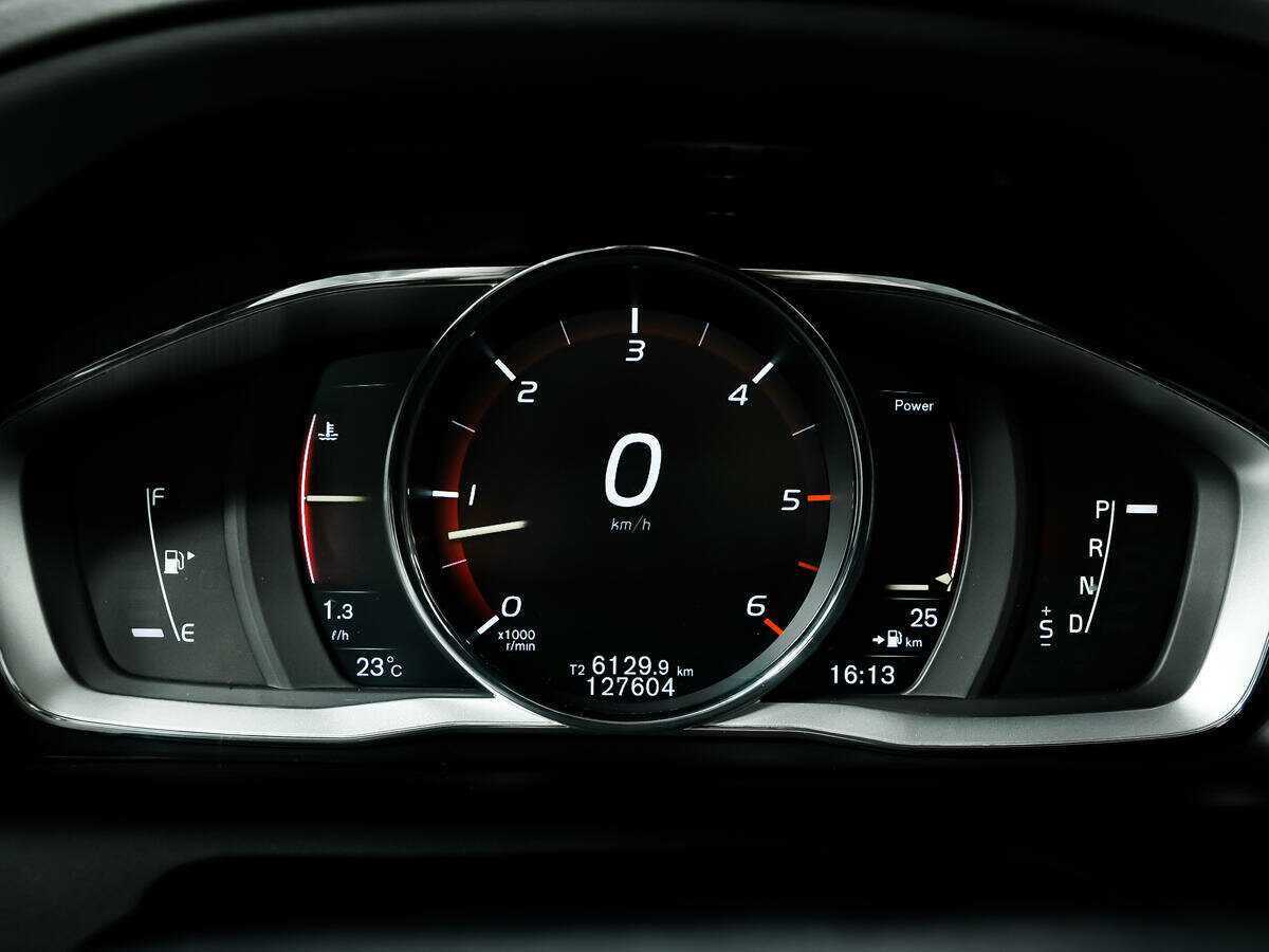 Вольво ИксЦ60 б/у, 2016, Автоматическая. Фото: #7