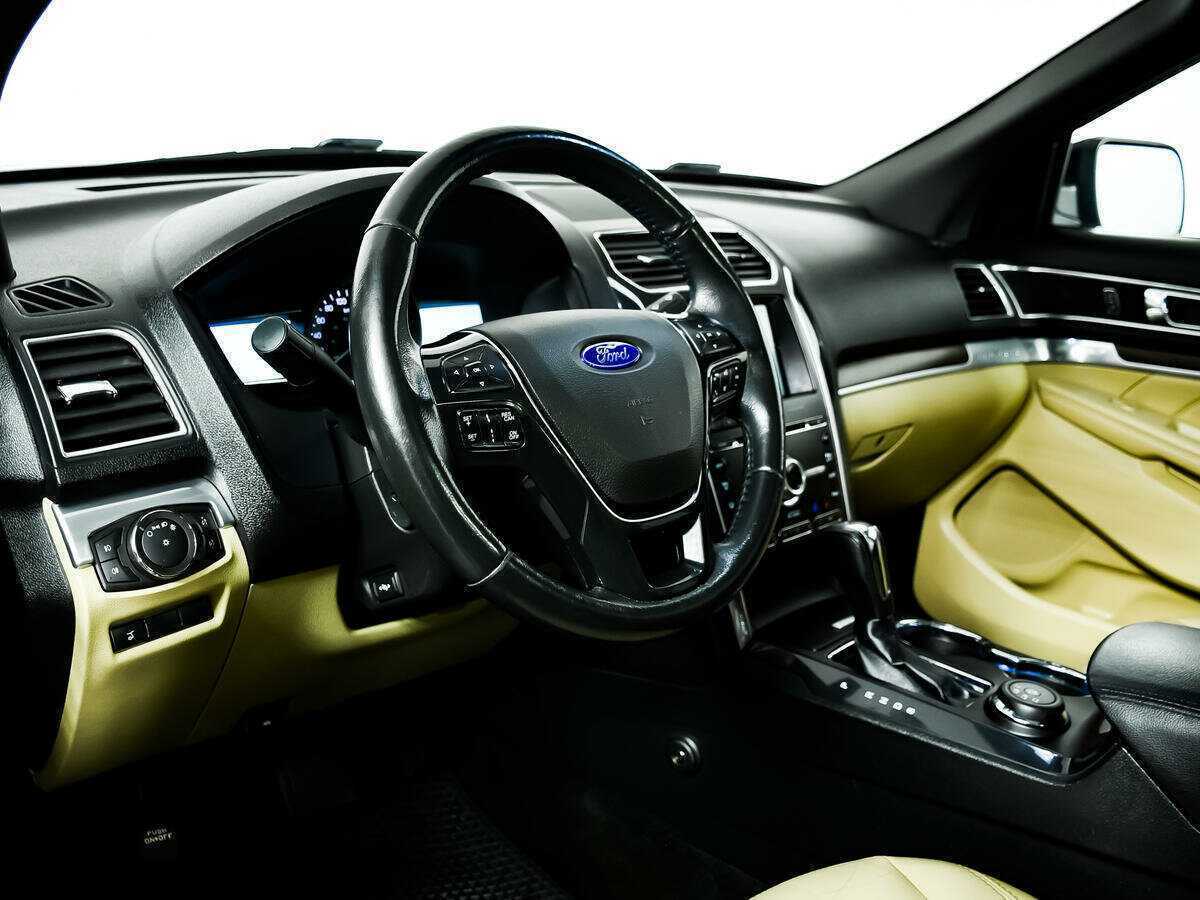 Ford Explorer б/у, 2016, Автоматическая. Фото: #12