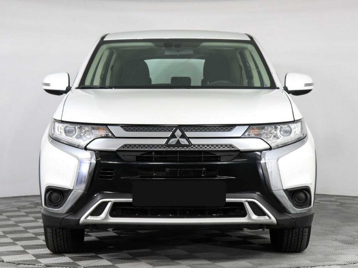 Mitsubishi Outlander б/у, 2020, Вариатор. Фото: #1