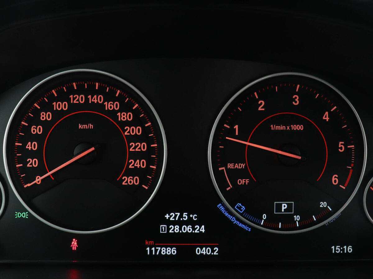 BMW 3 серии б/у, 2016, Автоматическая. Фото: #12