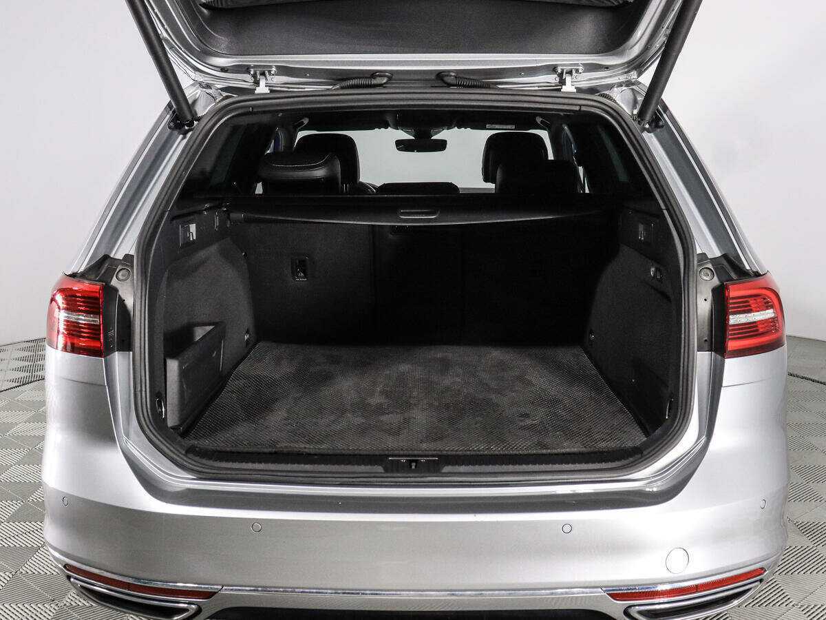 Volkswagen Passat б/у, 2019, Роботизированная. Фото: #20