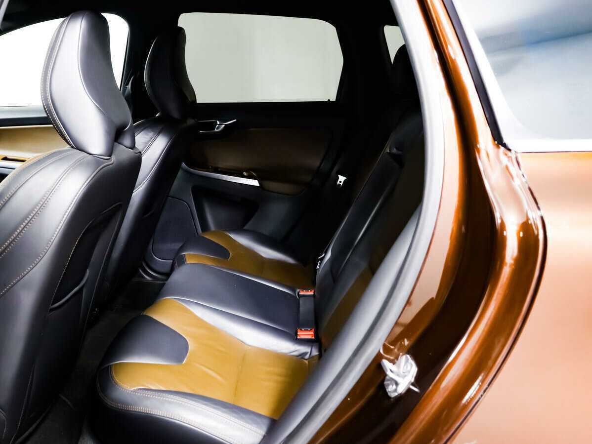 Вольво ИксЦ60 б/у, 2014, Автоматическая. Фото: #11