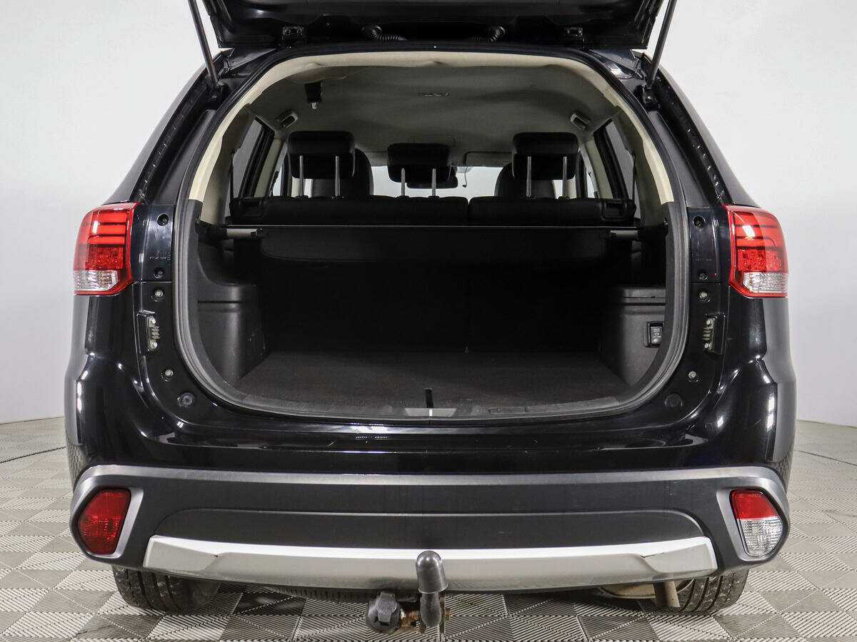 Mitsubishi Outlander б/у, 2017, Вариатор. Фото: #8