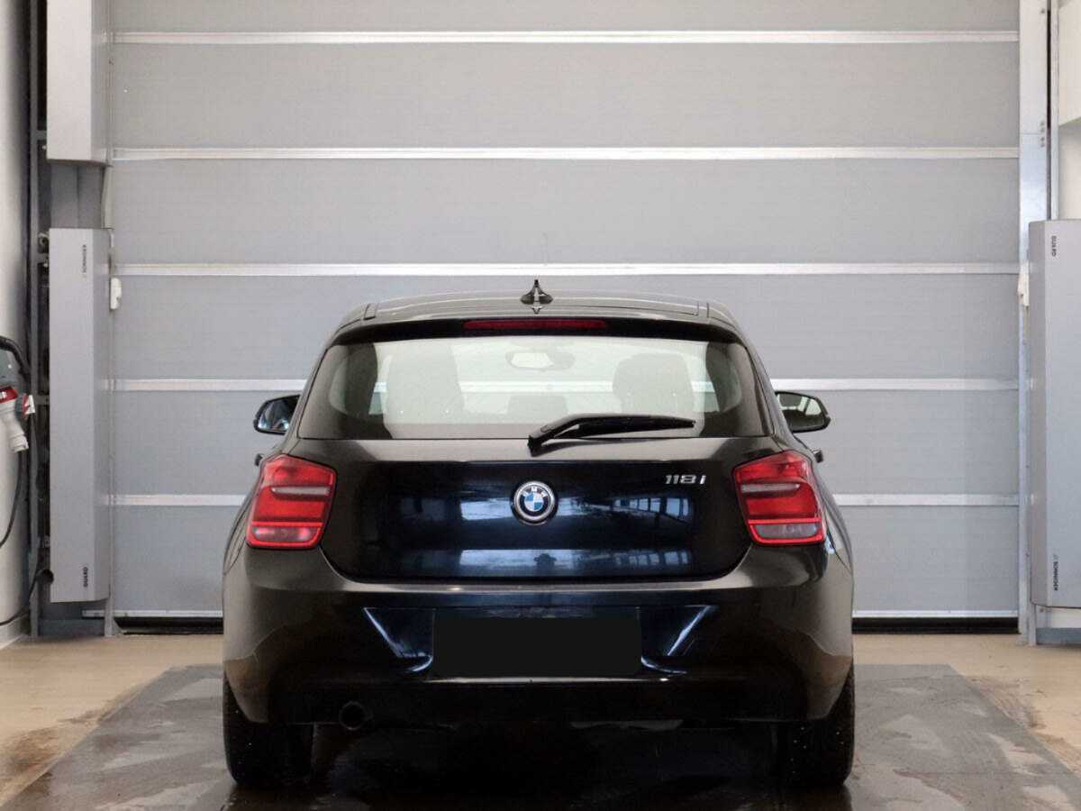 BMW 1 серии б/у, 2012, Автоматическая. Фото: #4