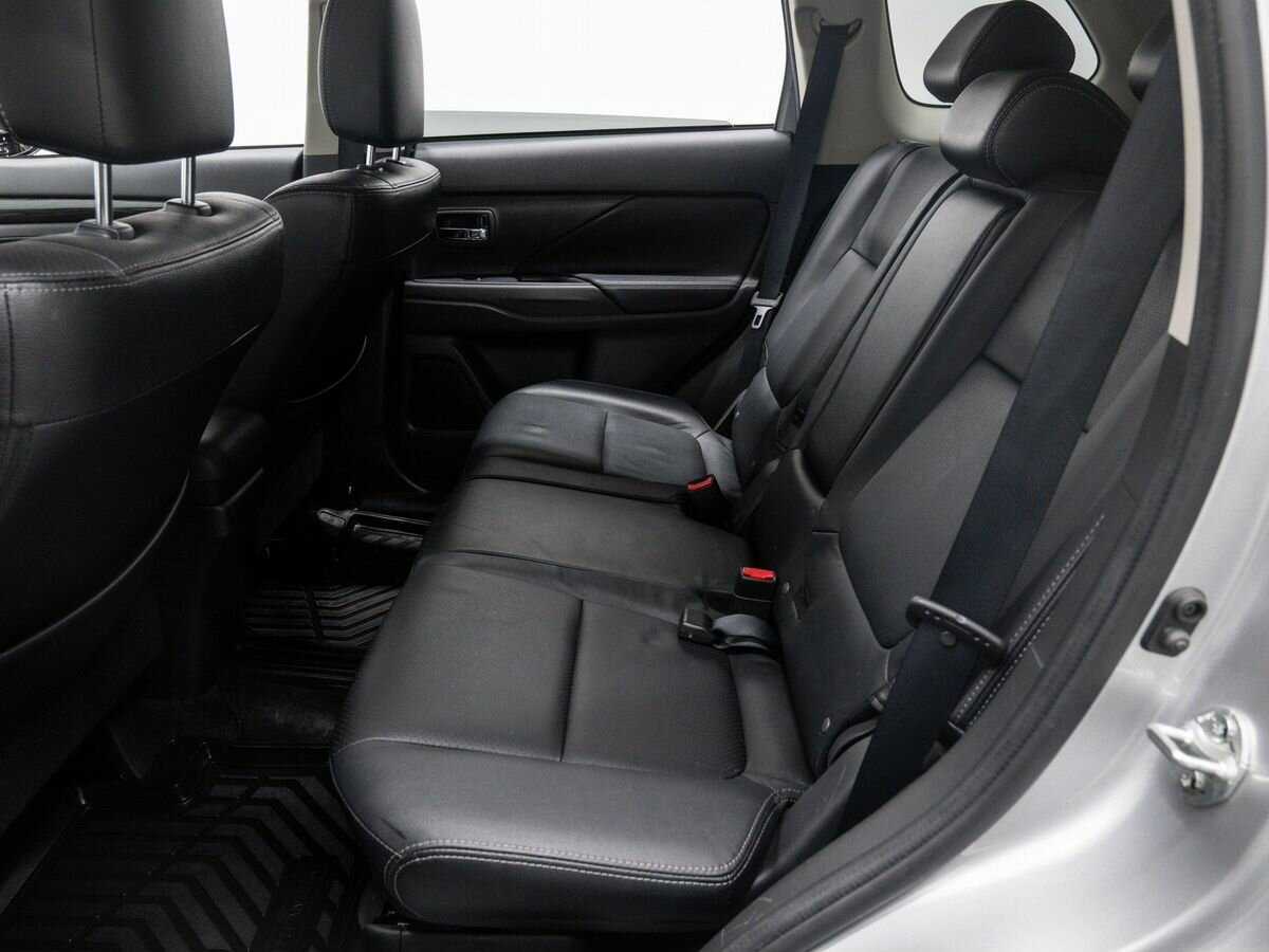 Mitsubishi Outlander б/у, 2018, Автоматическая. Фото: #12