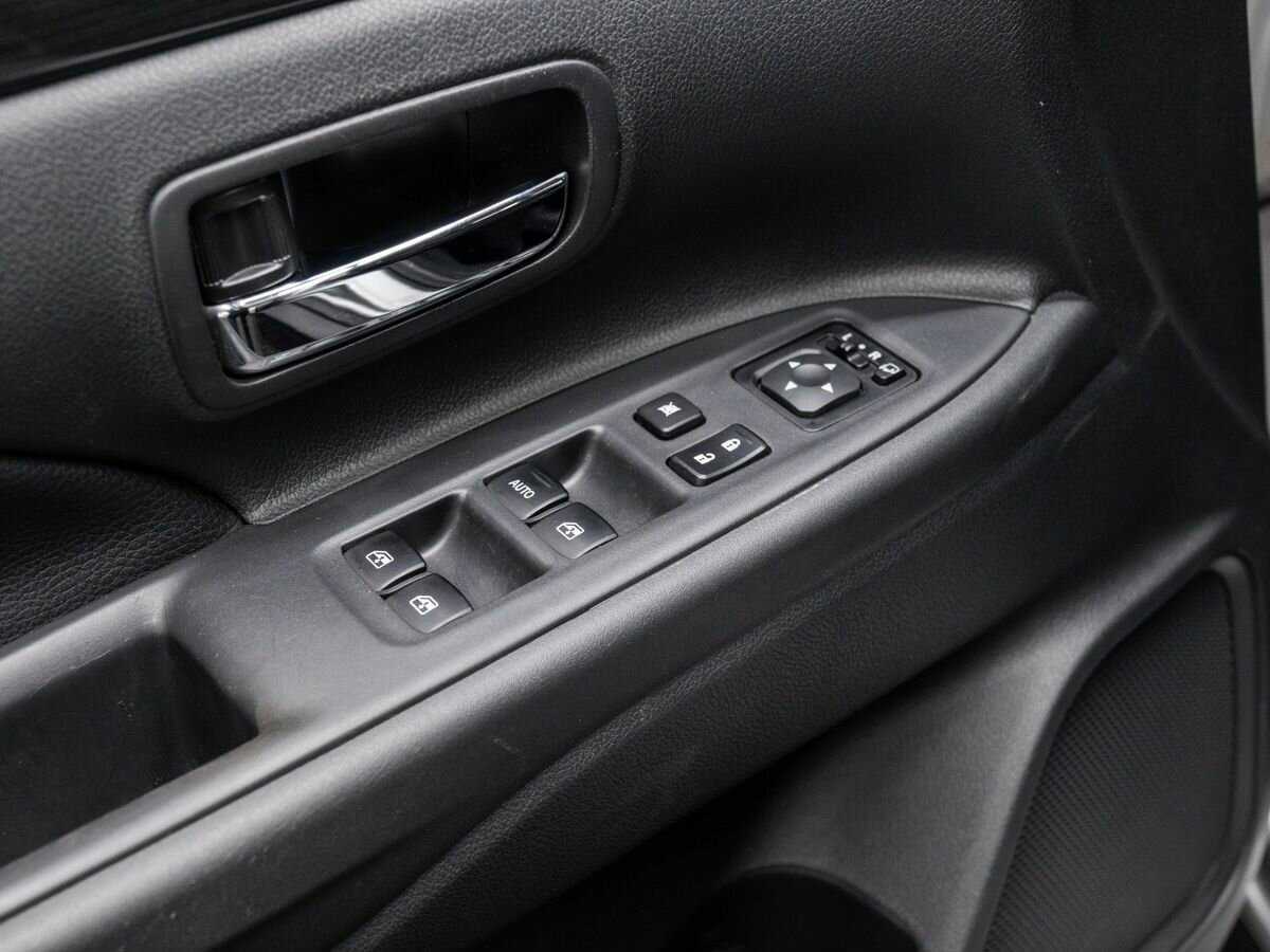 Mitsubishi Outlander б/у, 2018, Автоматическая. Фото: #15