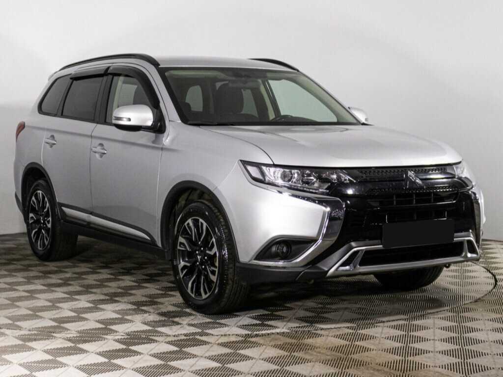 Mitsubishi Outlander б/у, 2021, Вариатор. Фото: #2