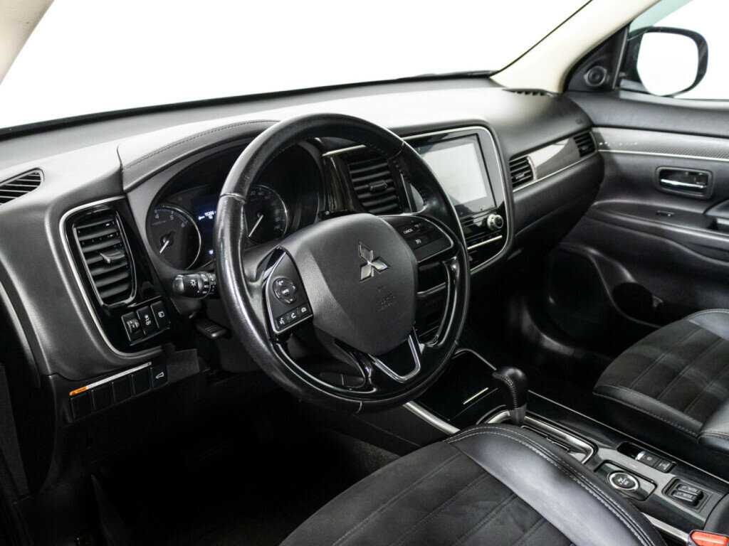 Mitsubishi Outlander б/у, 2021, Вариатор. Фото: #10