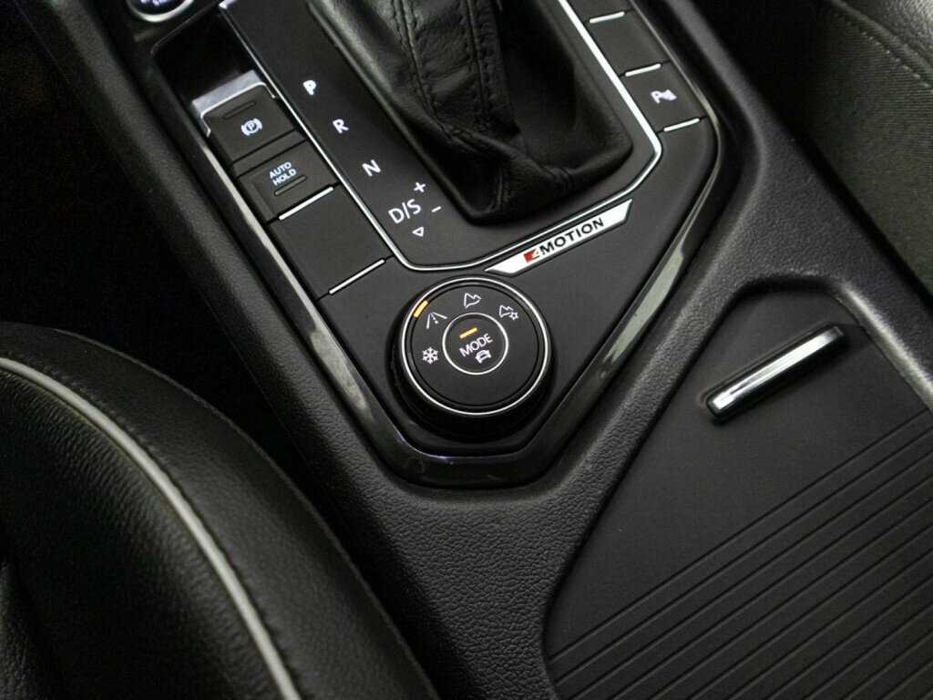 Volkswagen Tiguan б/у, 2018, Роботизированная. Фото: #19