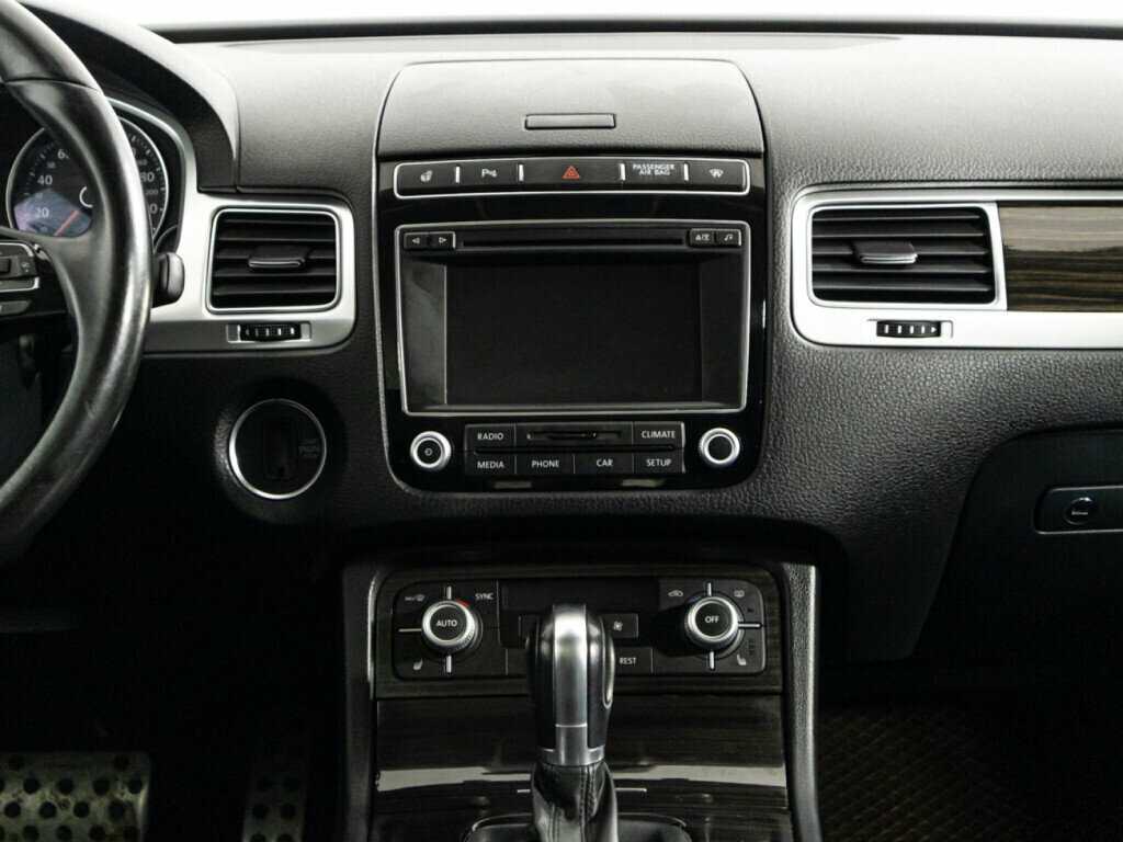 Volkswagen Touareg б/у, 2015, Автоматическая. Фото: #13