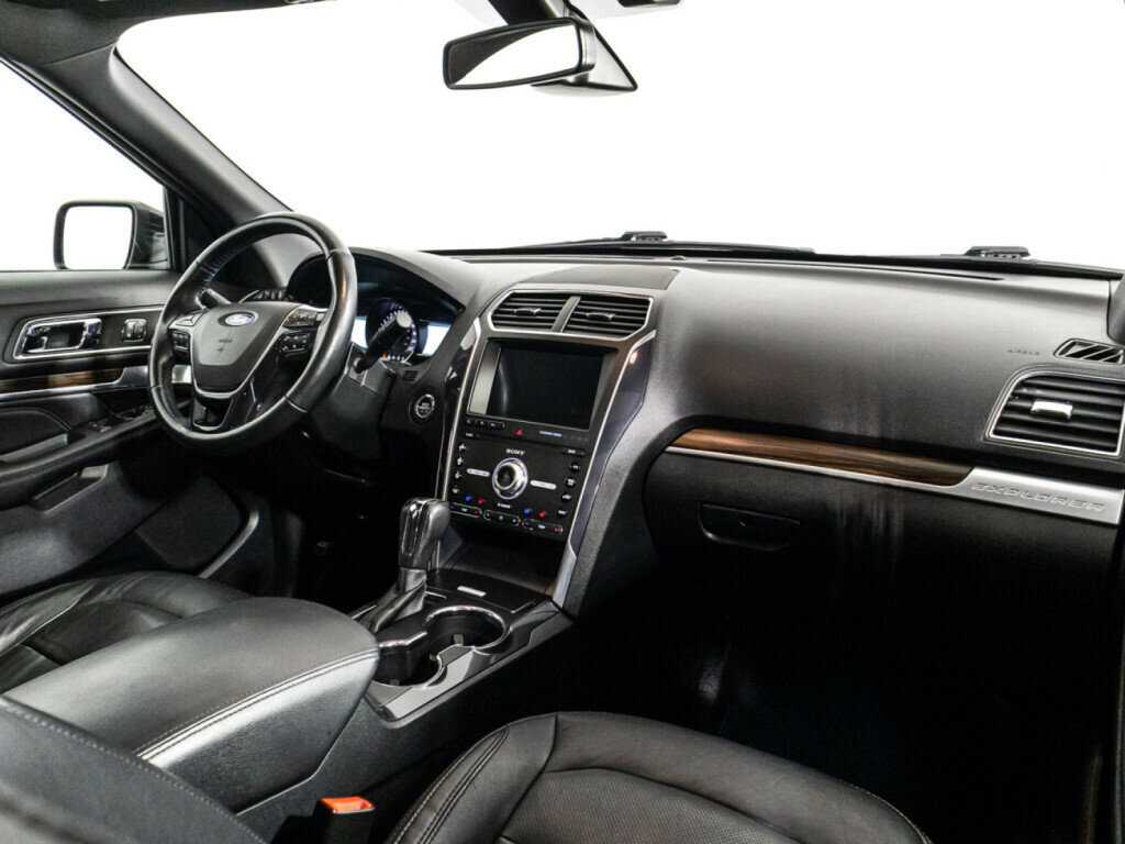 Ford Explorer б/у, 2018, Автоматическая. Фото: #8