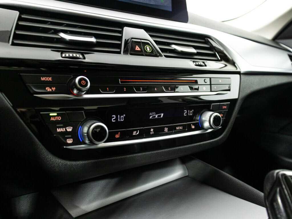 BMW 5 серии б/у, 2018, Автоматическая. Фото: #17