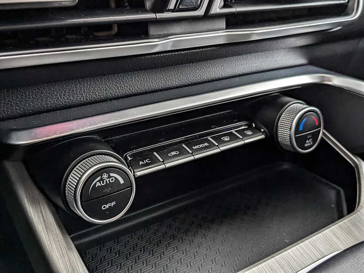 Geely Coolray б/у, 2023, Роботизированная. Фото: #20