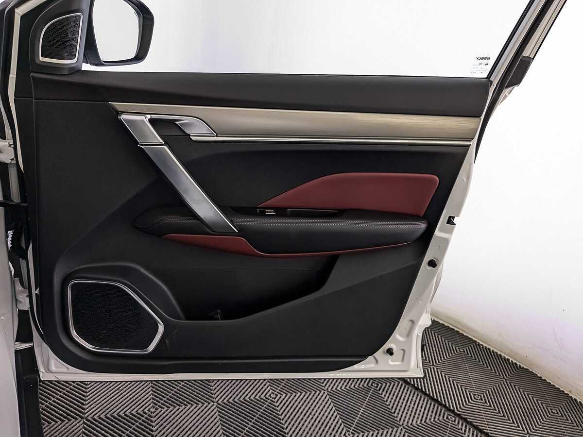 Geely Coolray б/у, 2023, Роботизированная. Фото: #24