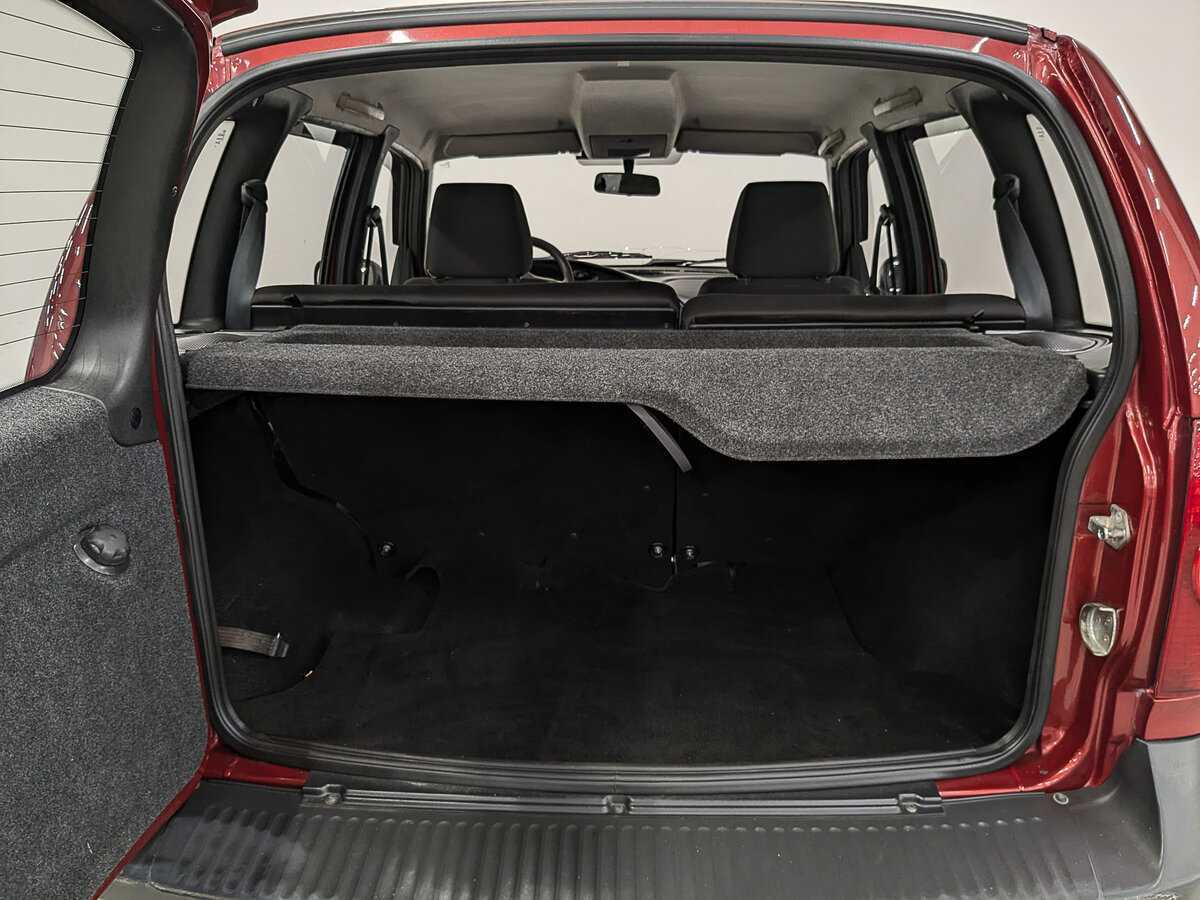 Chevrolet Niva б/у, 2015, Механическая. Фото: #9