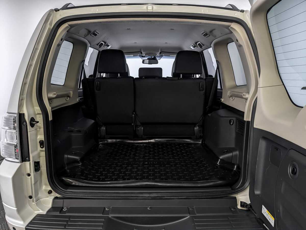 Mitsubishi Pajero б/у, 2019, Автоматическая. Фото: #9