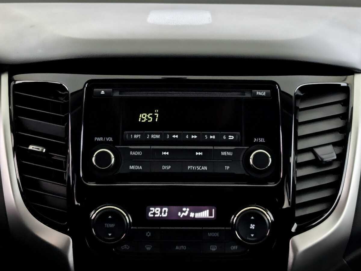 Mitsubishi Pajero Sport б/у, 2018, Механическая. Фото: #14