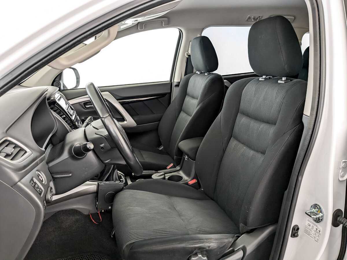 Mitsubishi Pajero Sport б/у, 2018, Механическая. Фото: #19