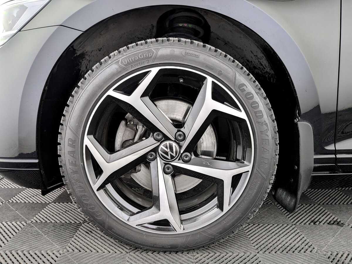 Volkswagen Passat б/у, 2021, Роботизированная. Фото: #17