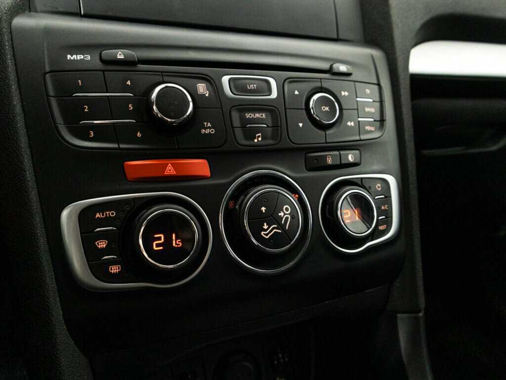 Citroen C4 б/у, 2013, Механическая. Фото: #14