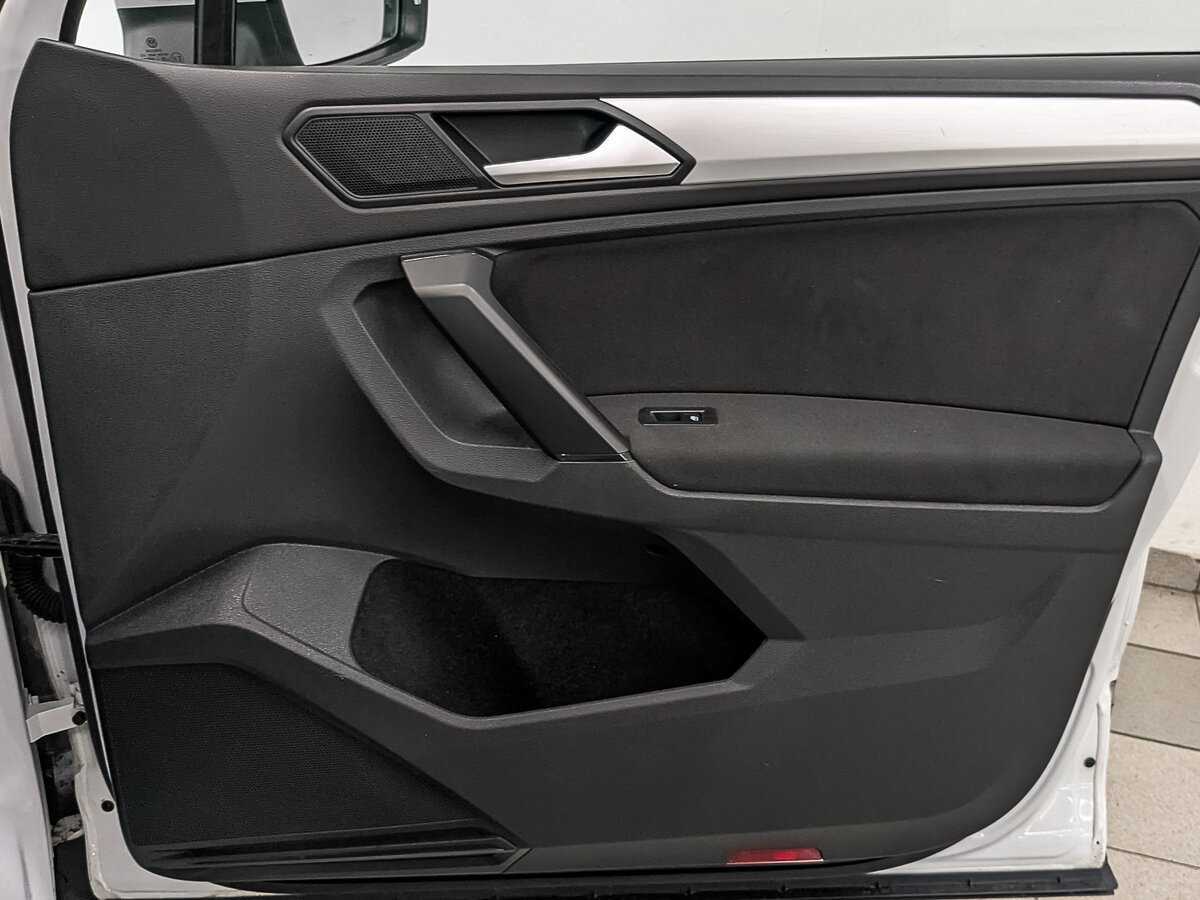 Volkswagen Tiguan б/у, 2021, Роботизированная. Фото: #22