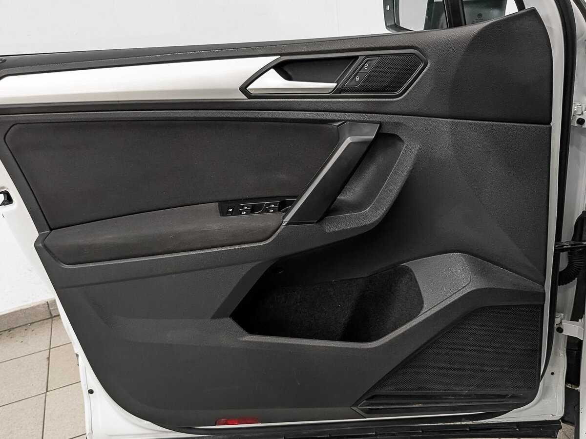 Volkswagen Tiguan б/у, 2021, Роботизированная. Фото: #17