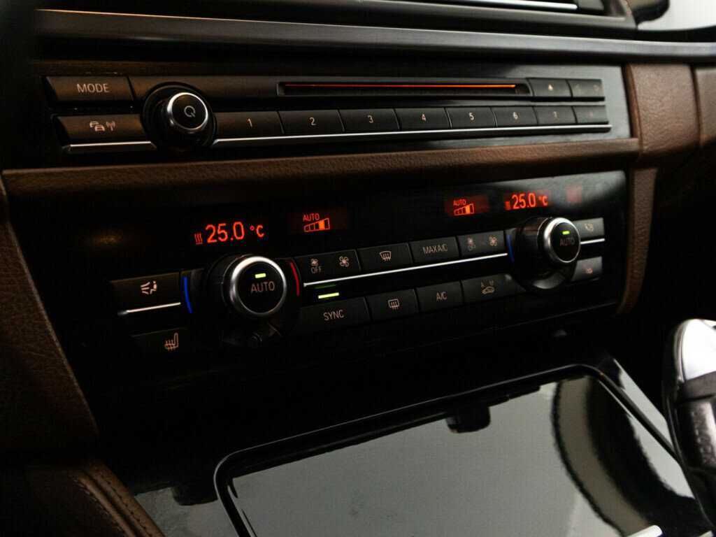 BMW 5 серии б/у, 2015, Автоматическая. Фото: #15