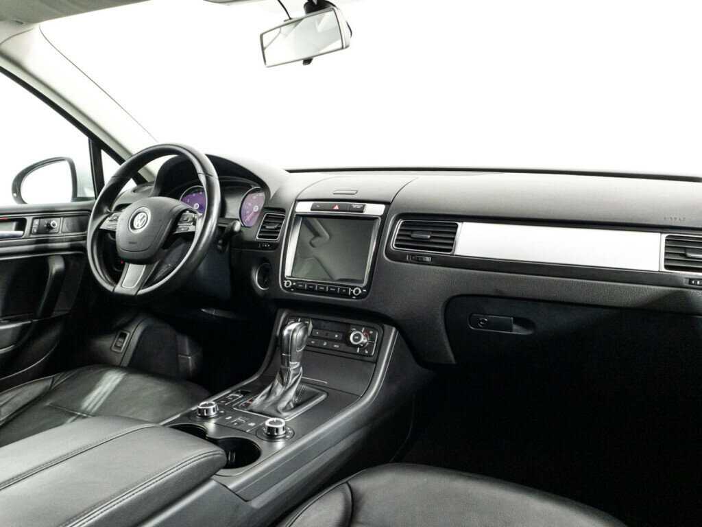 Volkswagen Touareg б/у, 2013, Автоматическая. Фото: #8