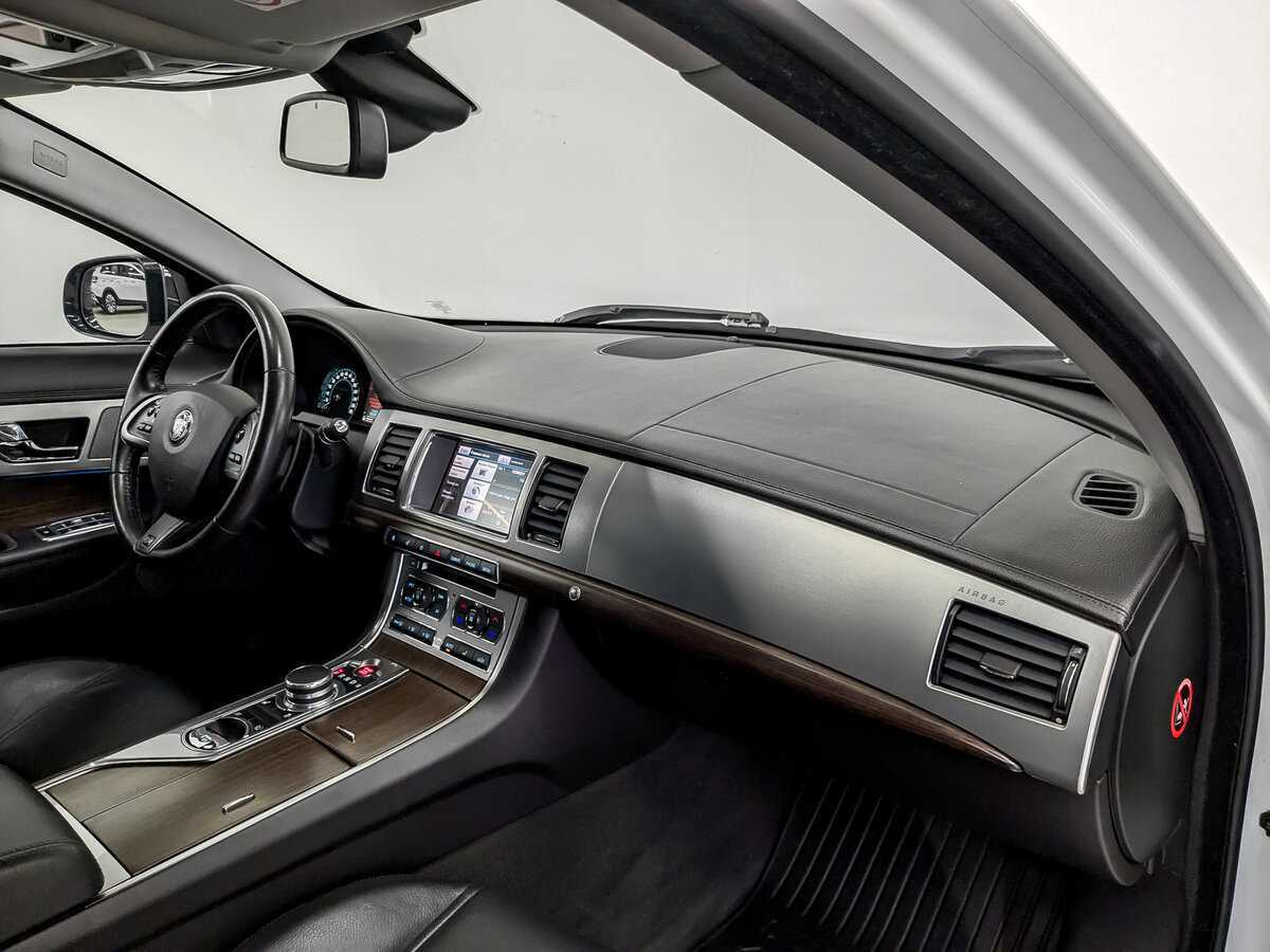 Jaguar XF б/у, 2014, Автоматическая. Фото: #10