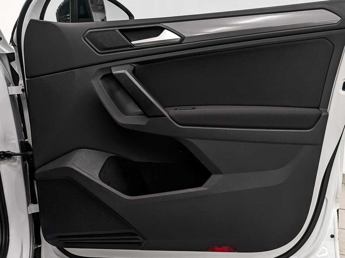 Volkswagen Tiguan б/у, 2020, Роботизированная. Фото: #24