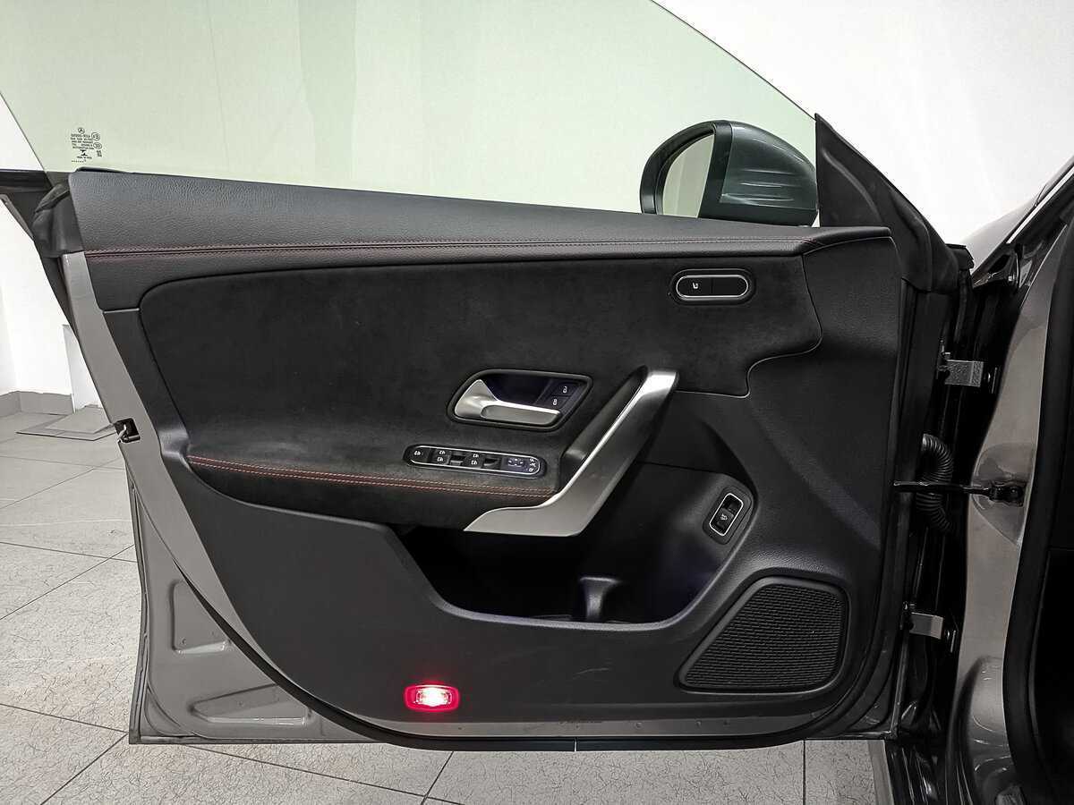 Mercedes-Benz CLA б/у, 2021, Роботизированная. Фото: #18