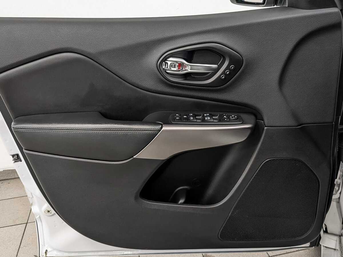 Jeep Cherokee б/у, 2019, Автоматическая. Фото: #17