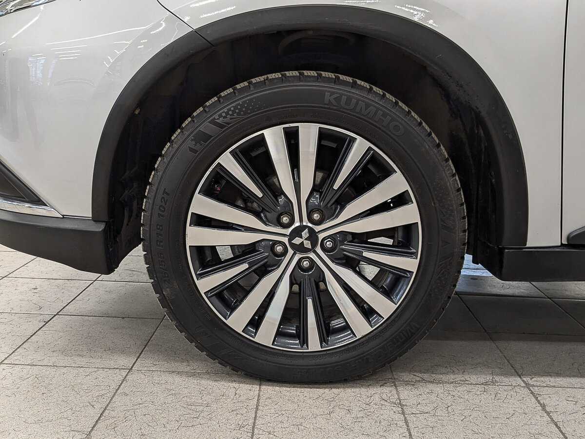 Mitsubishi Outlander б/у, 2020, Вариатор. Фото: #11