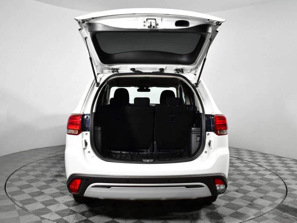 Mitsubishi Outlander б/у, 2020, Вариатор. Фото: #14