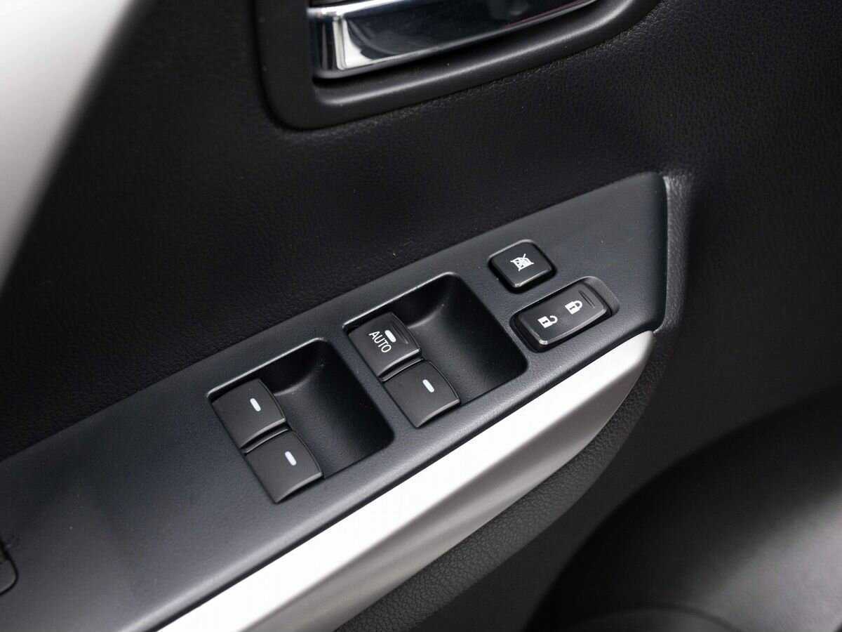 Mitsubishi Pajero Sport б/у, 2017, Механическая. Фото: #15