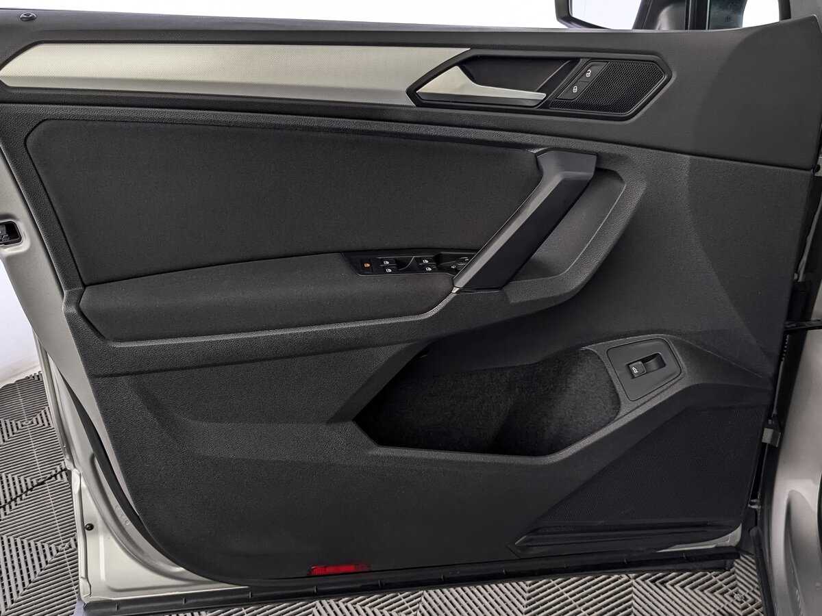 Volkswagen Tiguan б/у, 2020, Роботизированная. Фото: #18